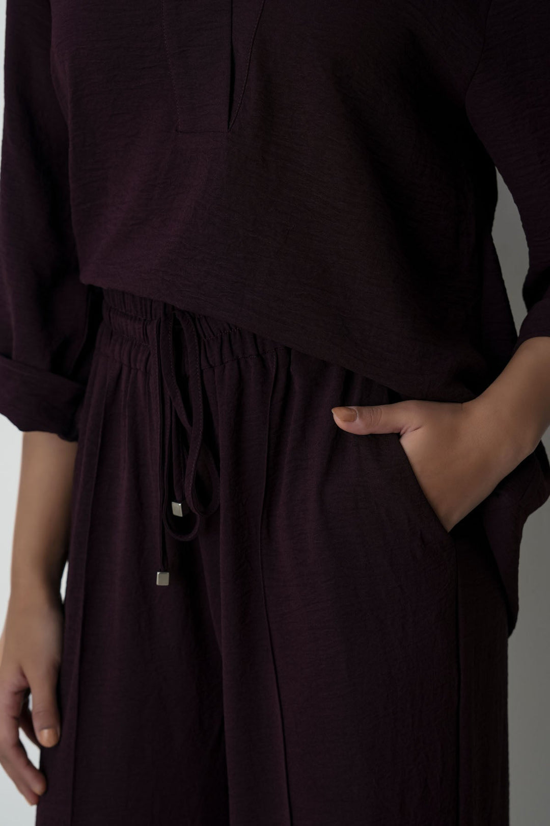 WINE SLINKY SEAM TROUSER