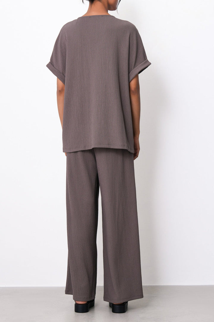 BROWN TEXTURED PANTS