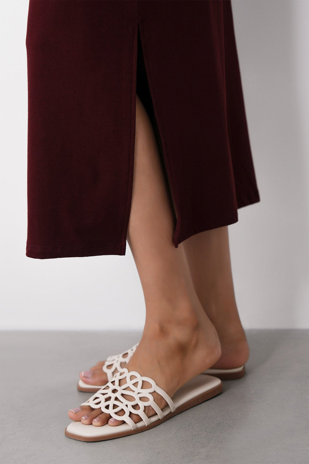 BURGUNDY-SCOOP NECK DRESS