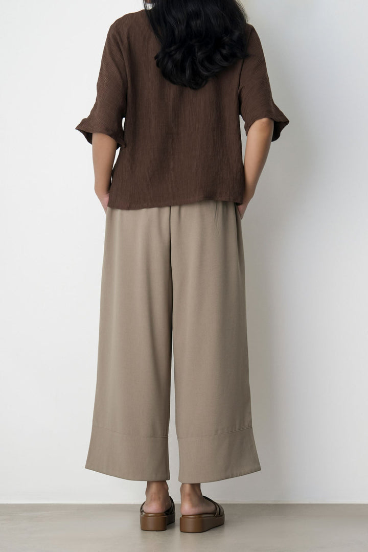 BROWN GINGKO TEXTURED BLOUSE