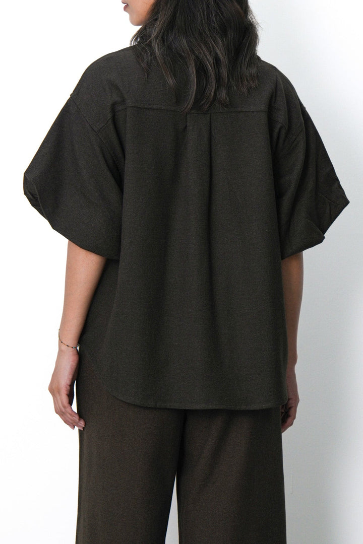 OLIVE BOXY KNIT SHIRT