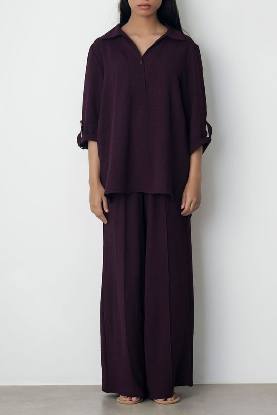 WINE SLINKY HALF PLACKET BLOUSE