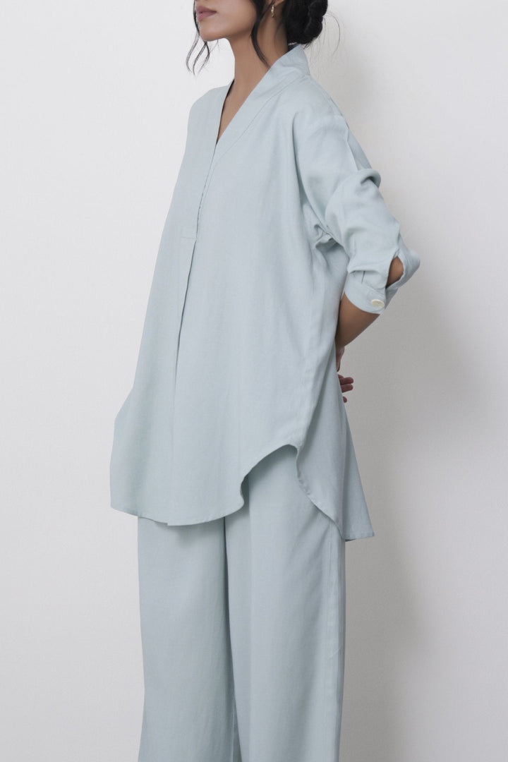 AQUA-RELAXED TUNIC TOP