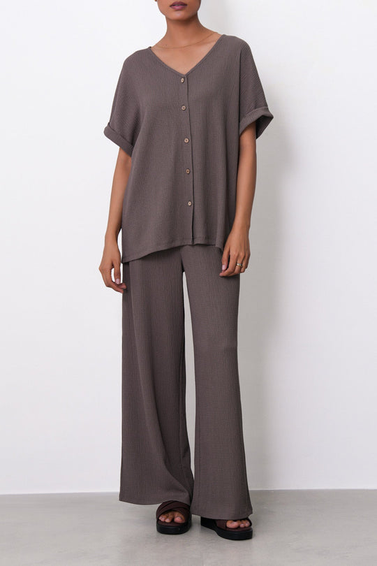 BROWN V-NECK KNIT BLOUSE