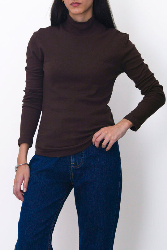 FITTED TURTLENECK