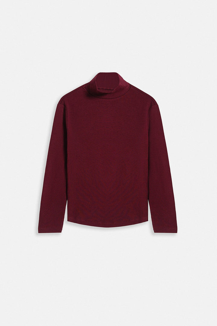 MAROON FITTED TURTLENECK