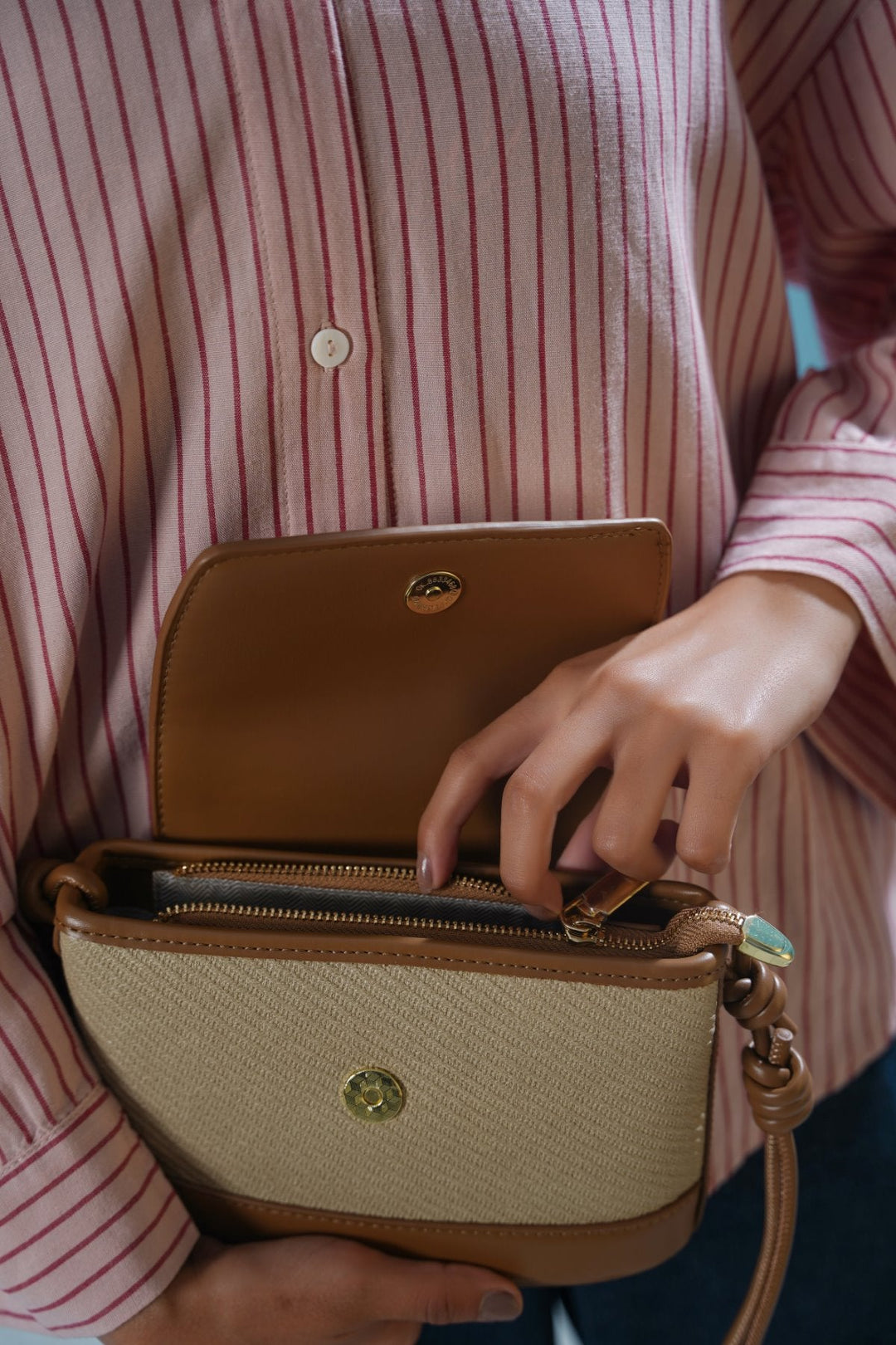 BEIGE TOLEDO CROSSBODY