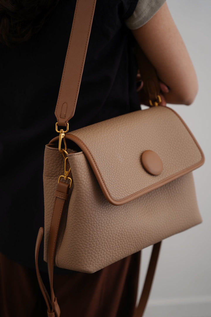 TAUPE BUTTER SHOULDER BAG