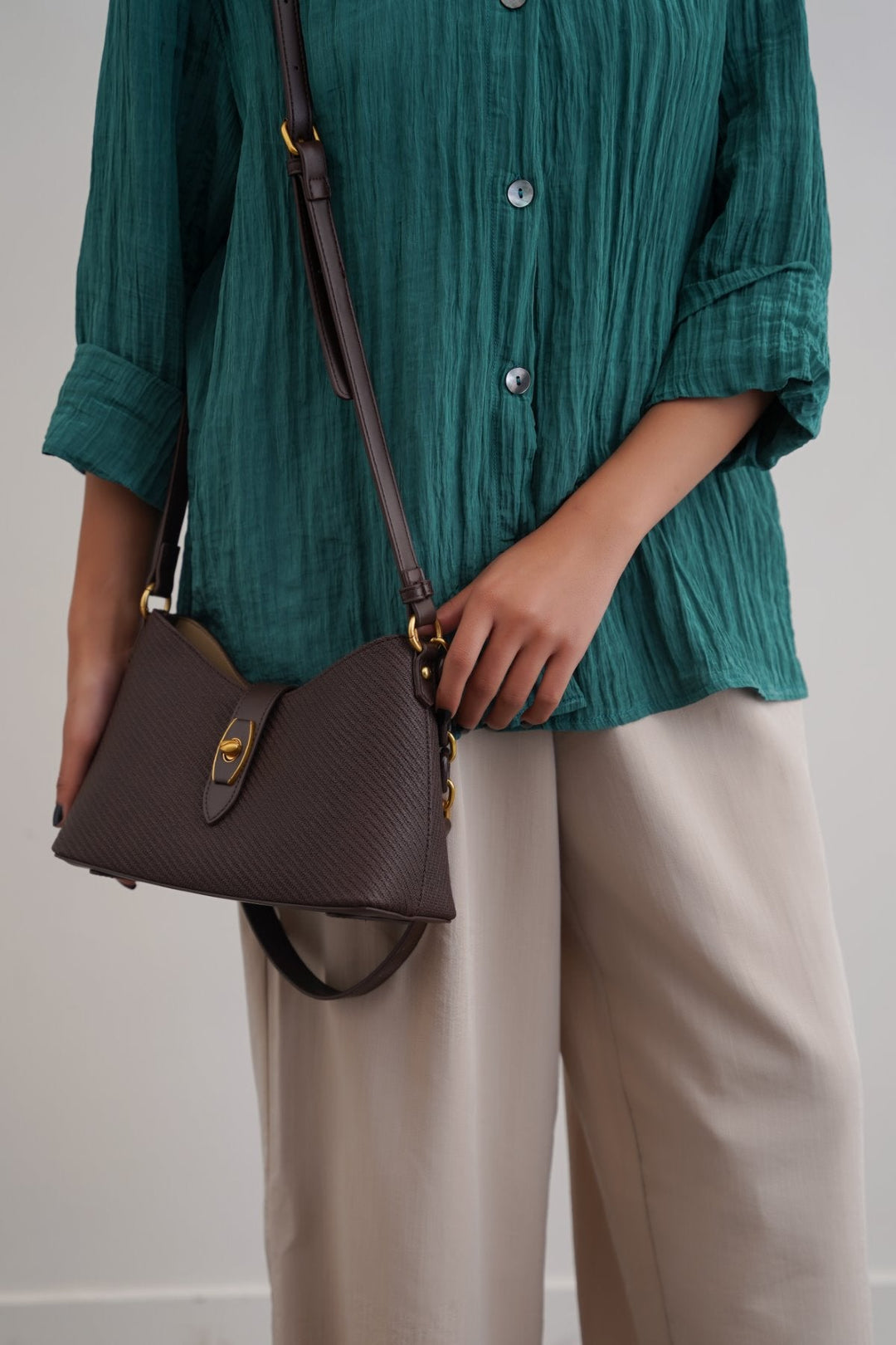 COFFEE RAZOR CROSSBODY BAG