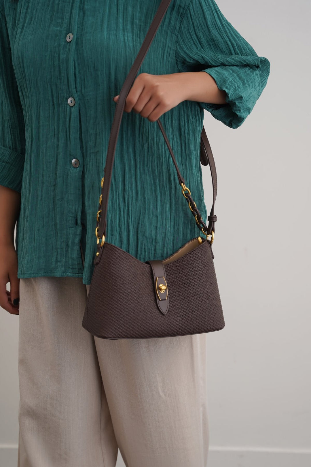 COFFEE RAZOR CROSSBODY BAG