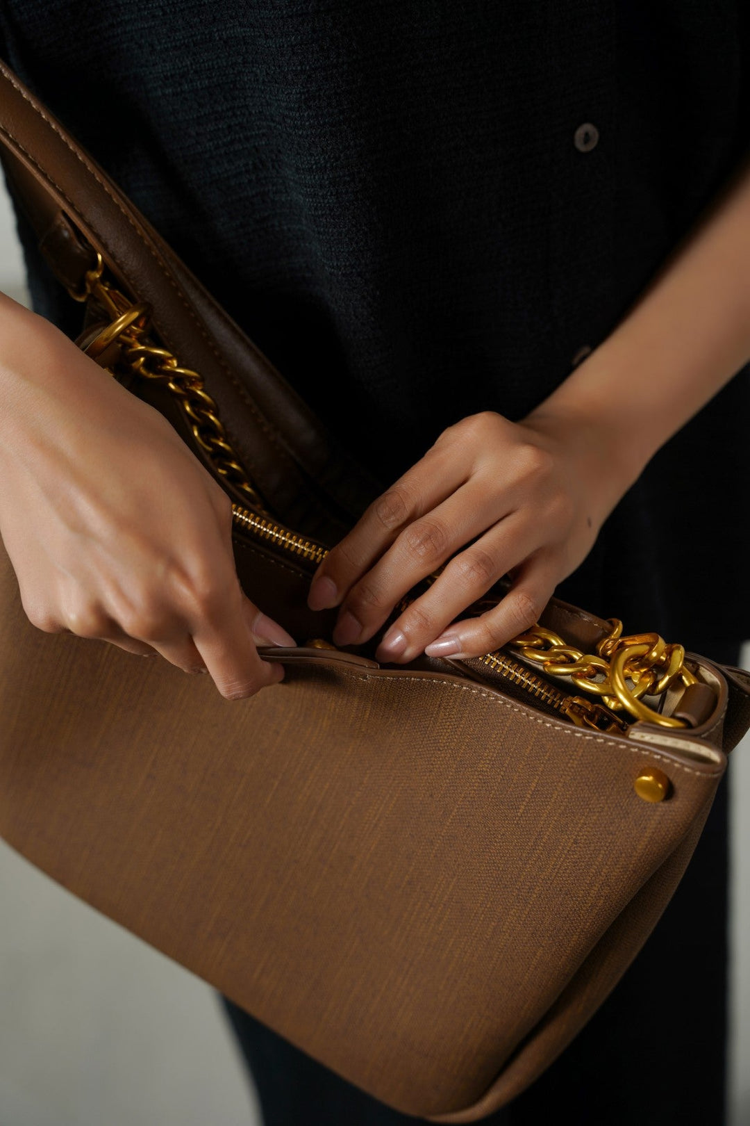 COFFEE MUSEUM CHAIN BAG