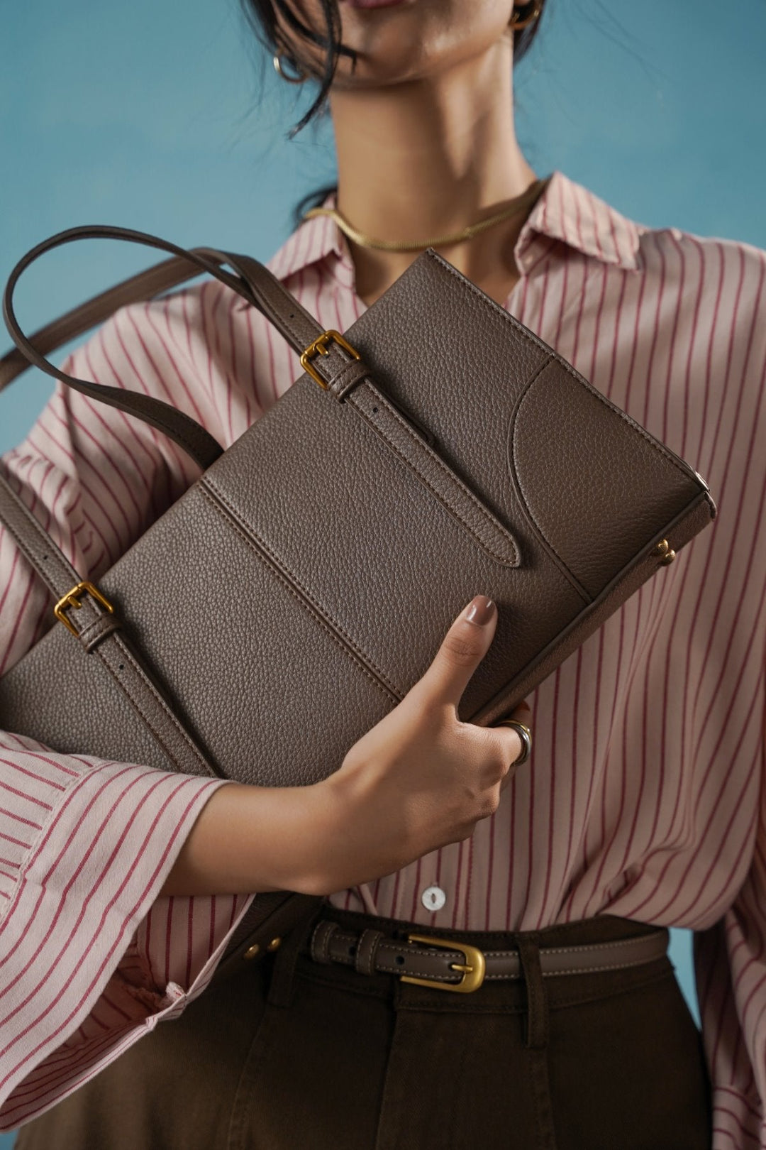 COFFEE FORM AND FUNCTION SHOULDER BAG