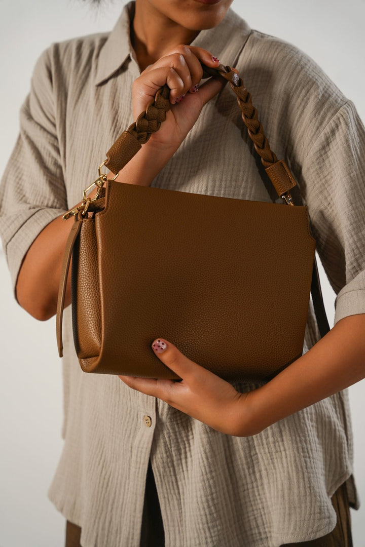 COFFEE BRAIDED TOP HANDLE BAG