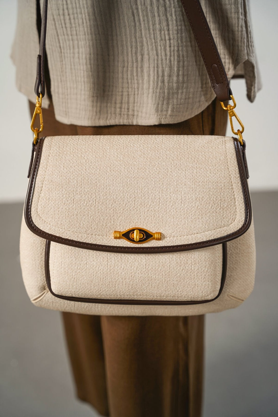 OFF WHITE PETRA SHOULDER BAG