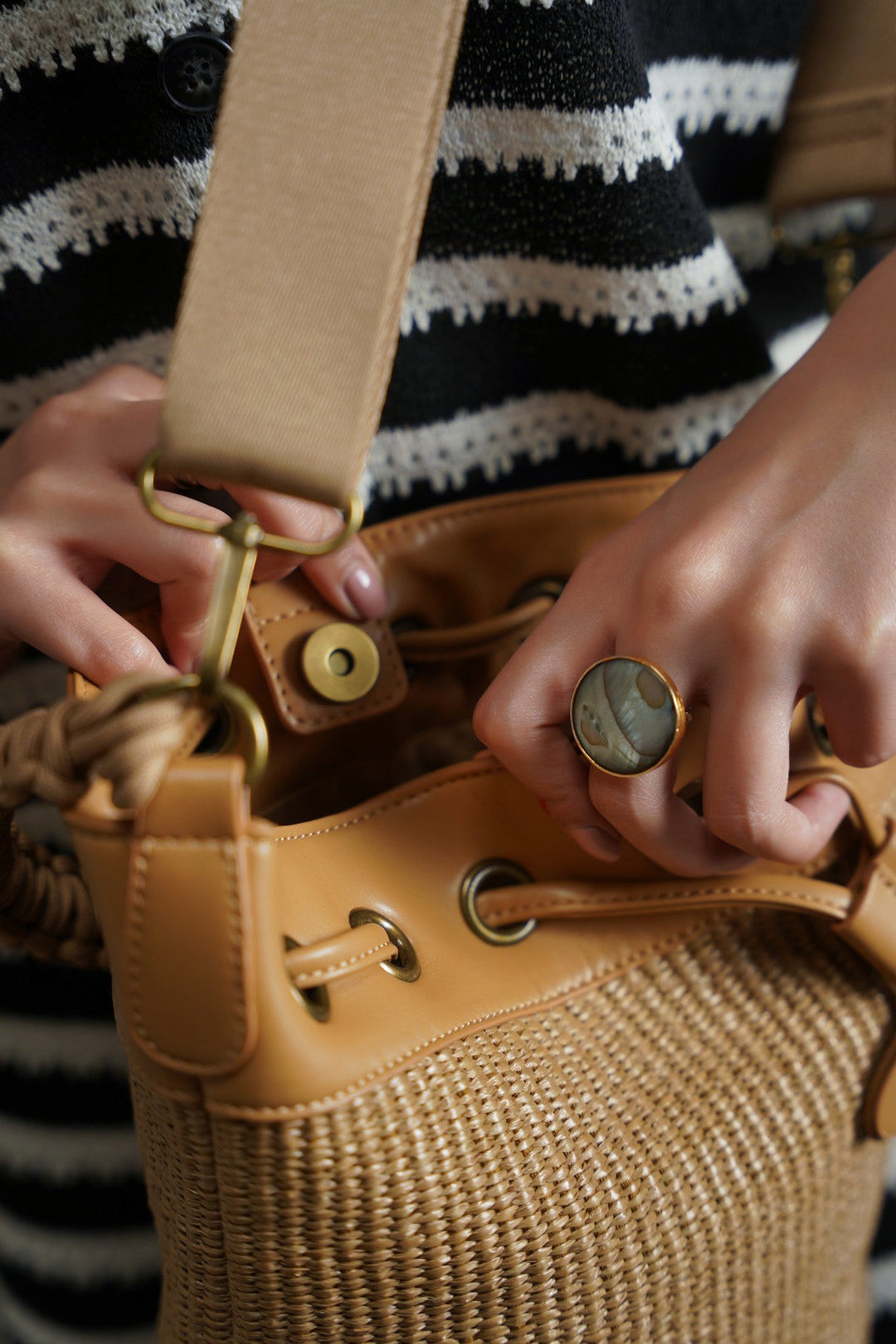 THE CARAVAN BUCKET BAG