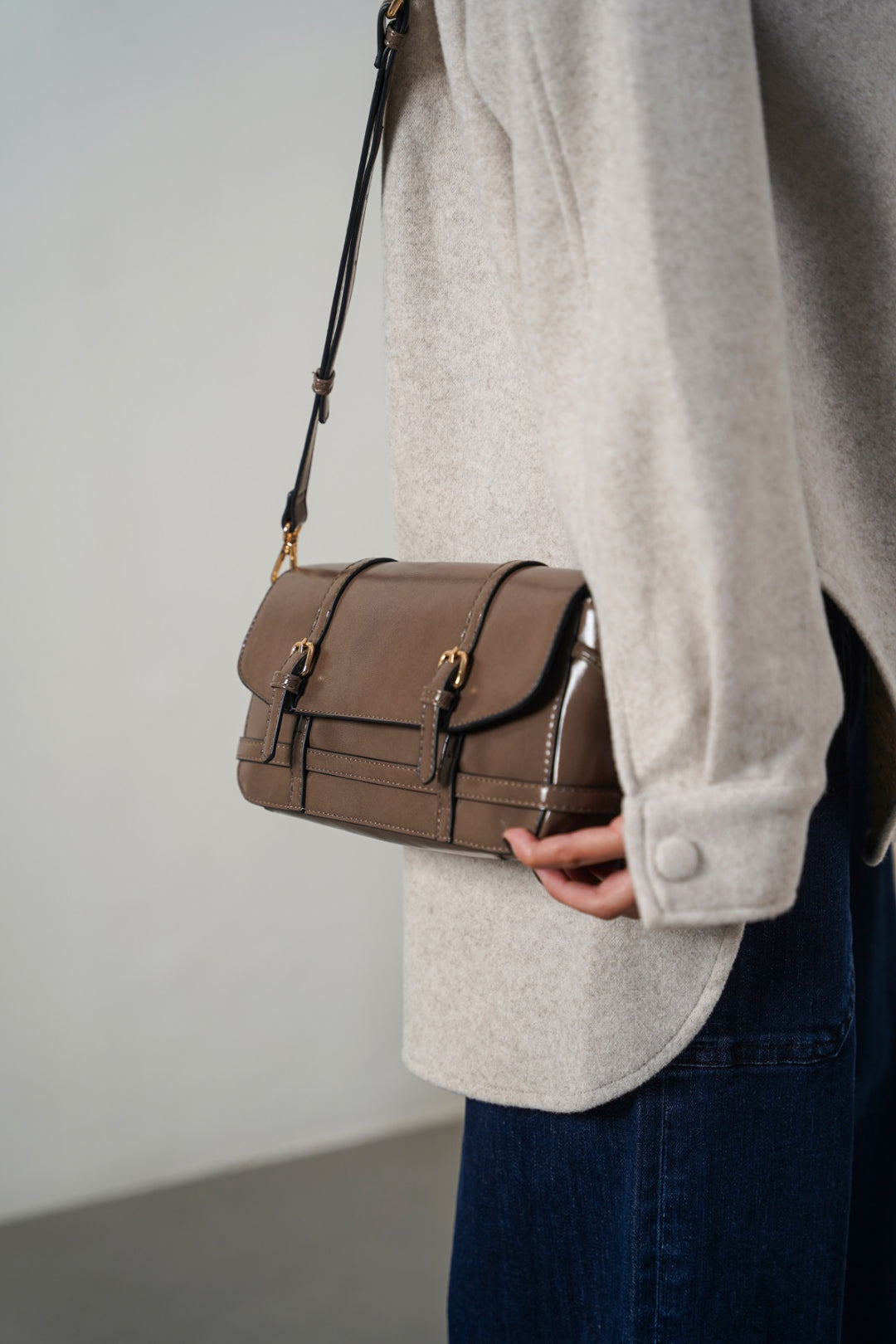 DARK BROWN ELBE CROSSBODY BAG