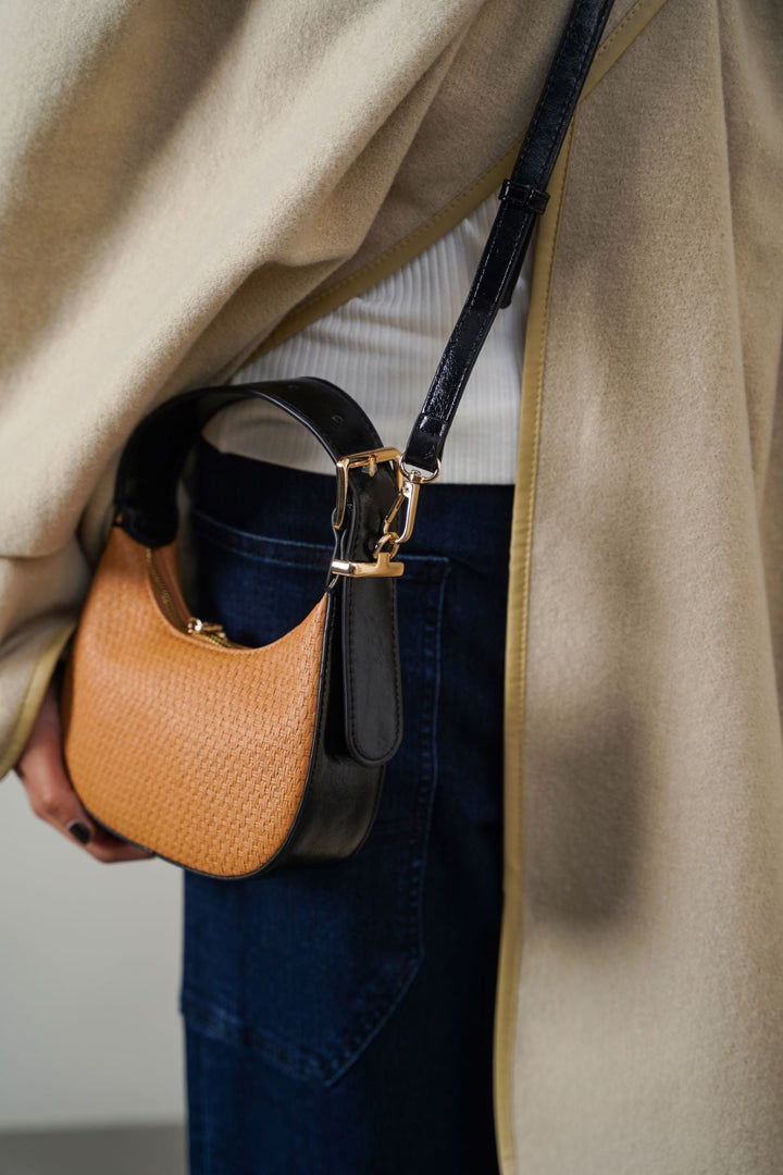 BROWN CALILO CROSSBODY BAG