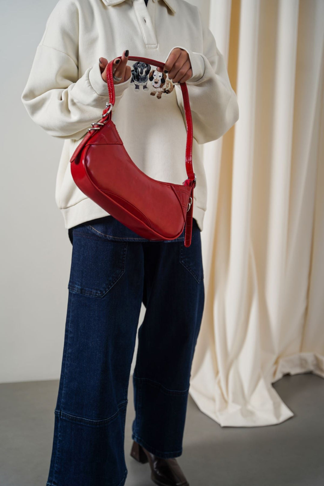 RED LARA SHOULDER BAG