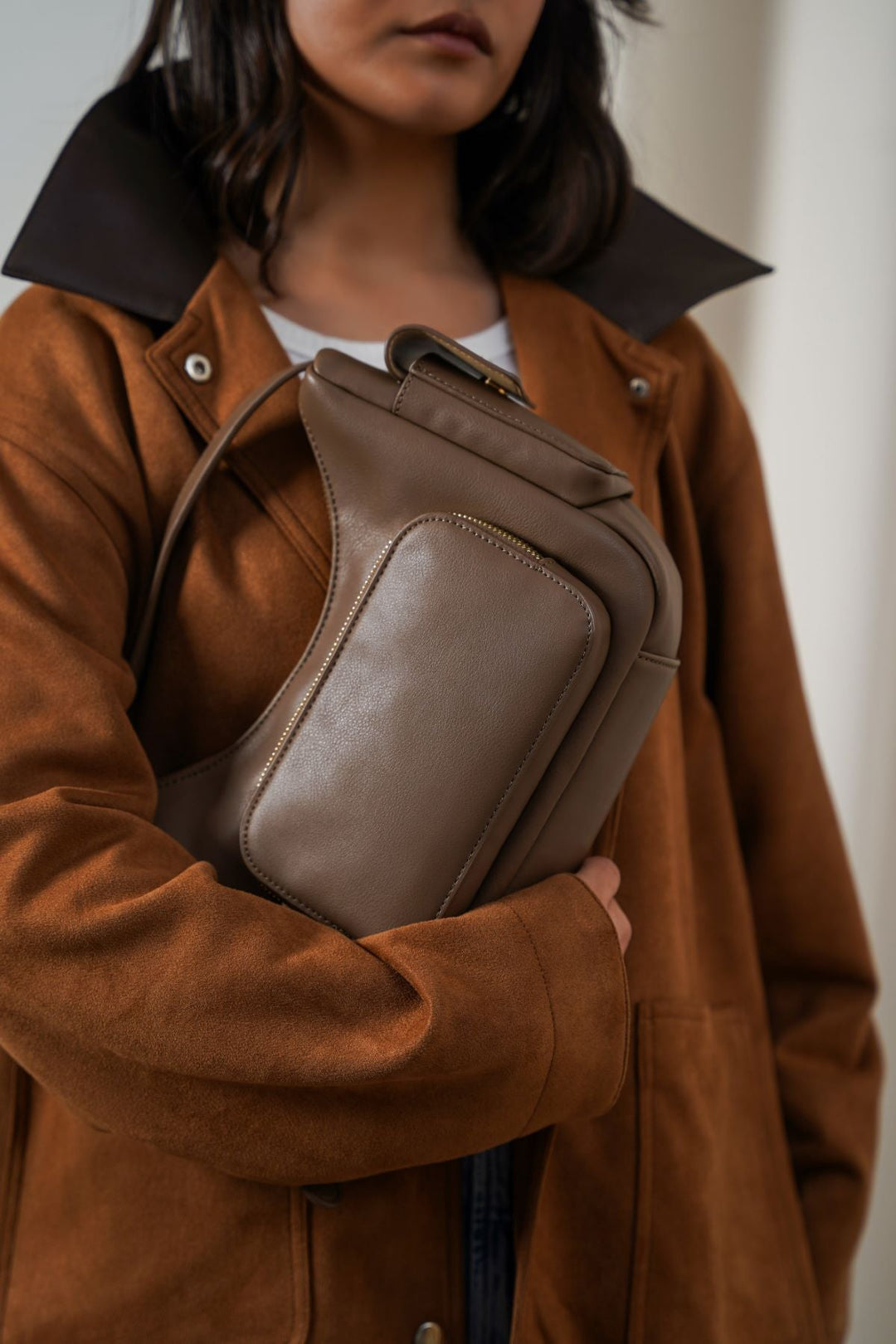 TAUPE EVERYTHING SHOULDER BAG
