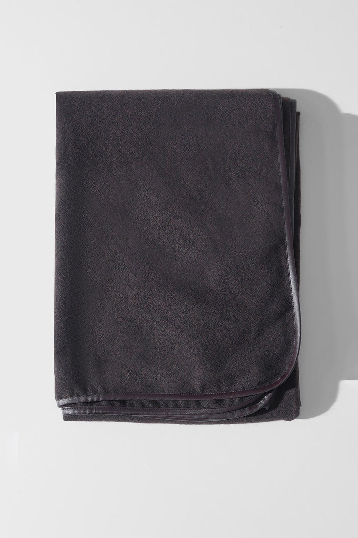 MOCHA EDGE LINED CAPE