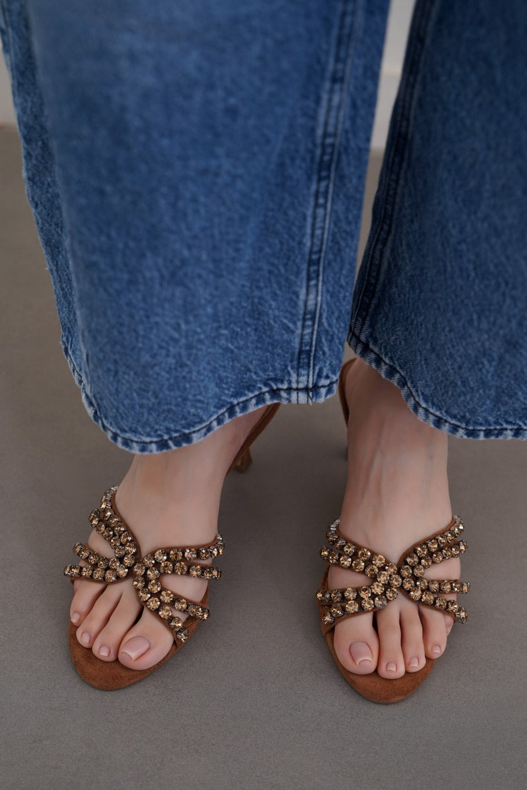 BROWN STUDIO MINI HEELS