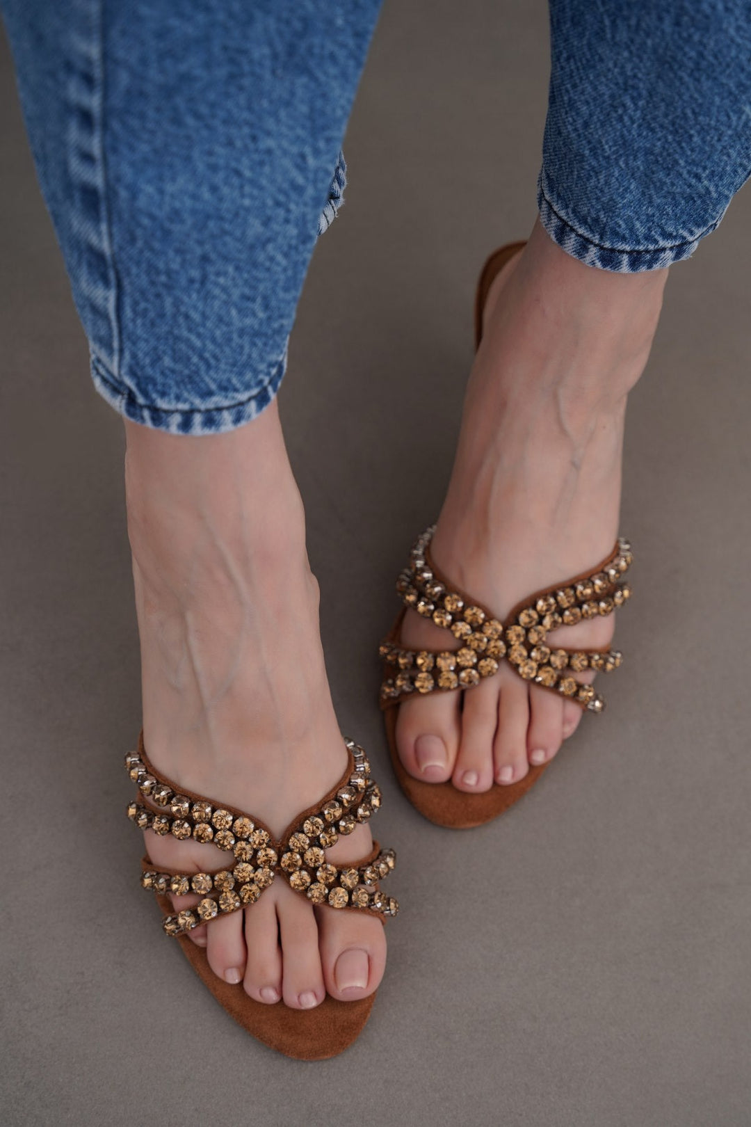 BROWN STUDIO MINI HEELS