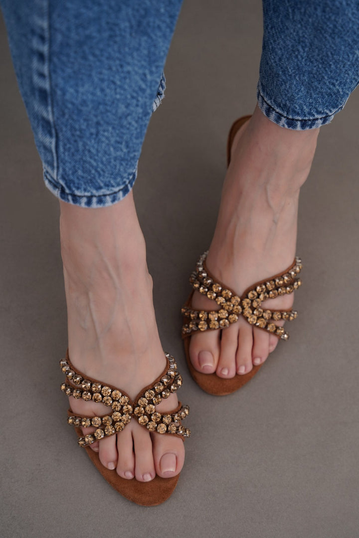 BROWN STUDIO MINI HEELS