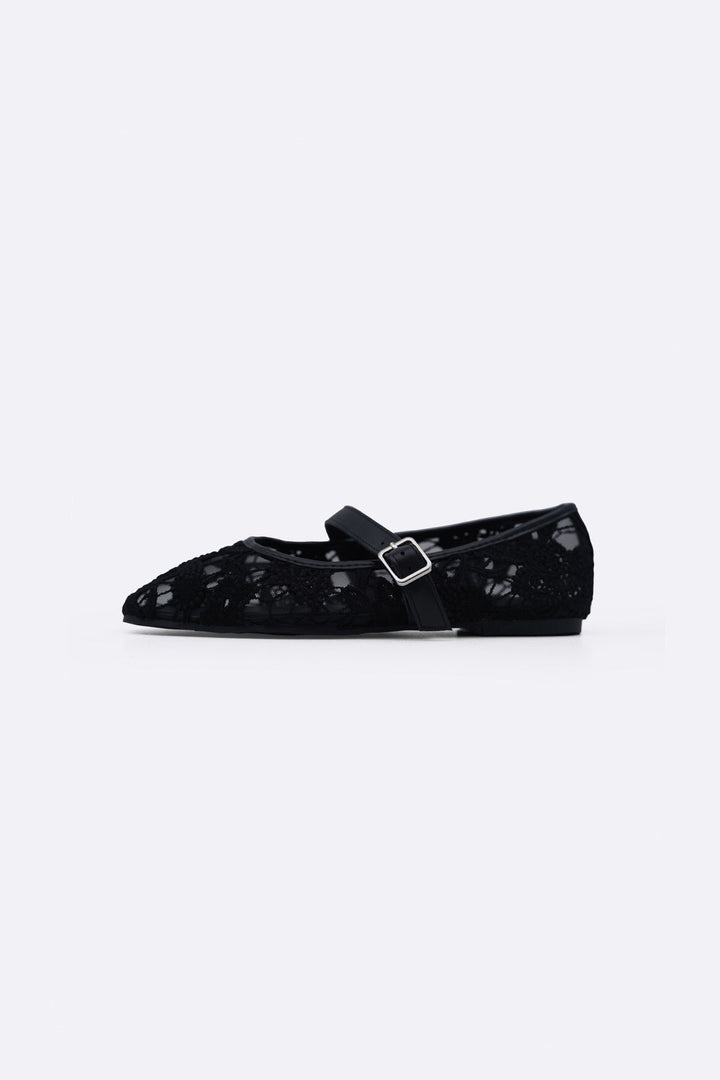 BLACK LACE MARY-JANES