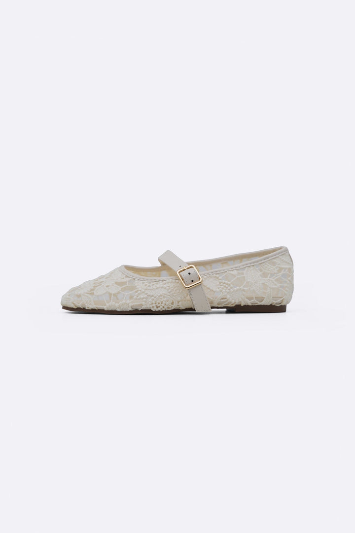 WHITE LACE MARY-JANES