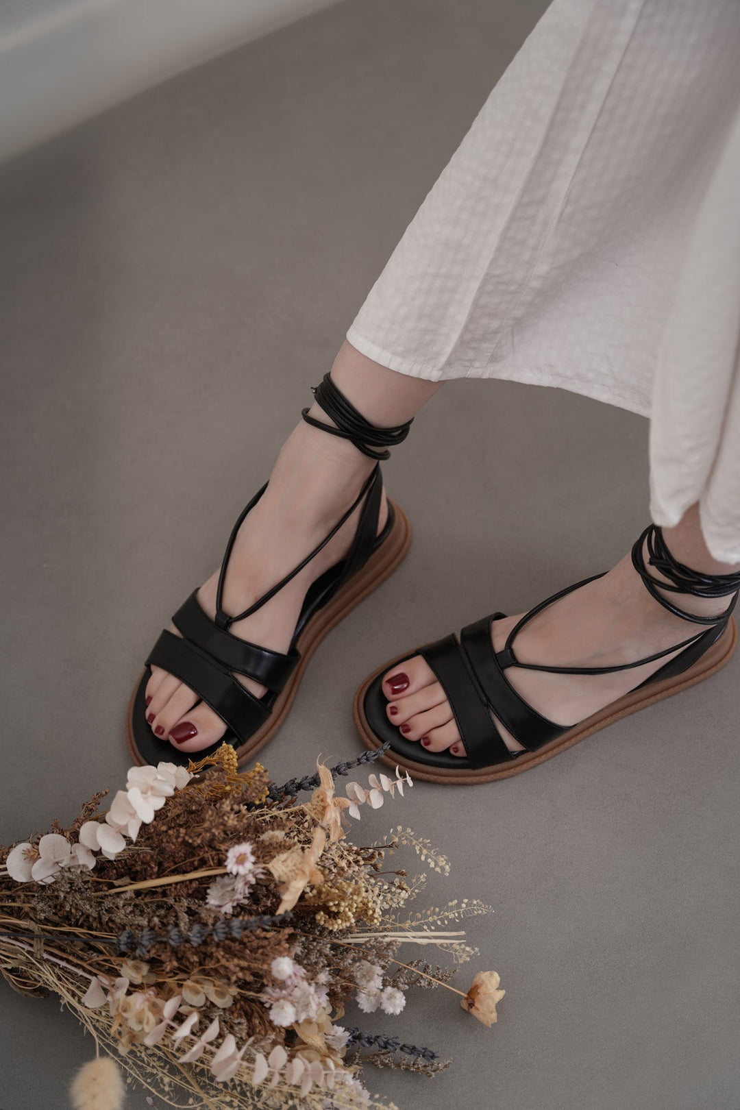 BLACK SOFT GLADIATOR SANDALS