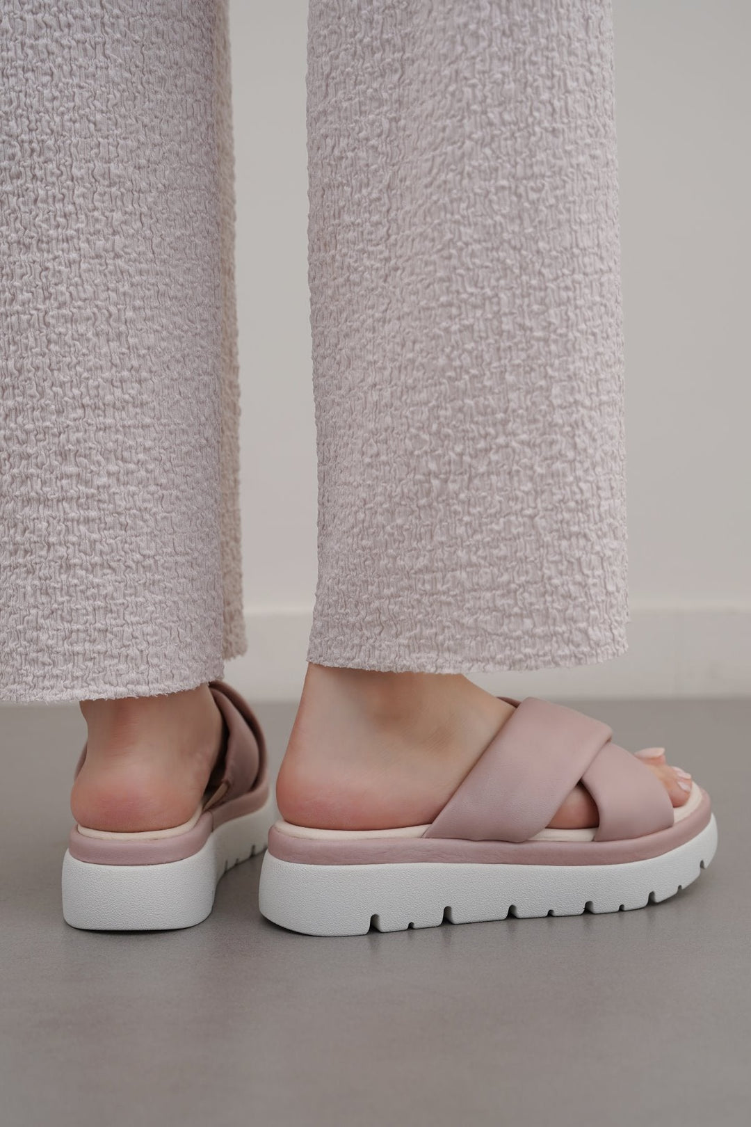 PINK LEATHER MAMA CROSS SLIDES