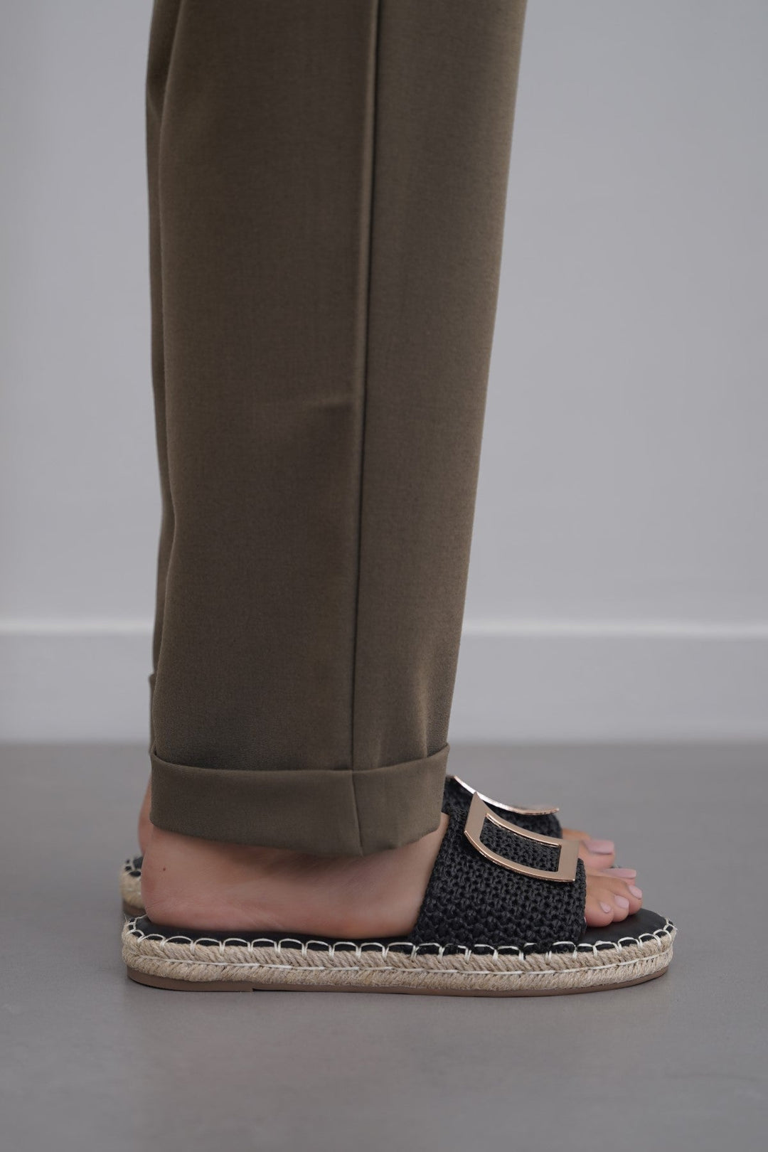 BLACK ROMA BUCKLE SLIDES