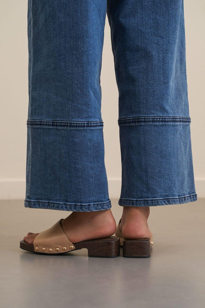 BEIGE BRUNCH & BOOKSTORE BLOCKS