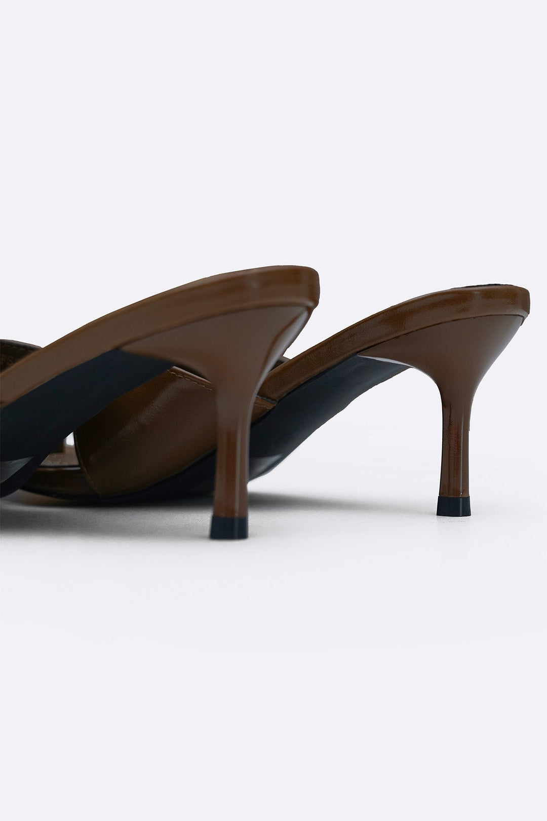 BROWN PERISSA TOE RING HEELS