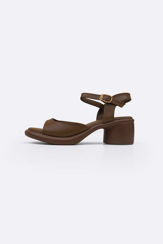 GETAWAY MAMA SANDALS