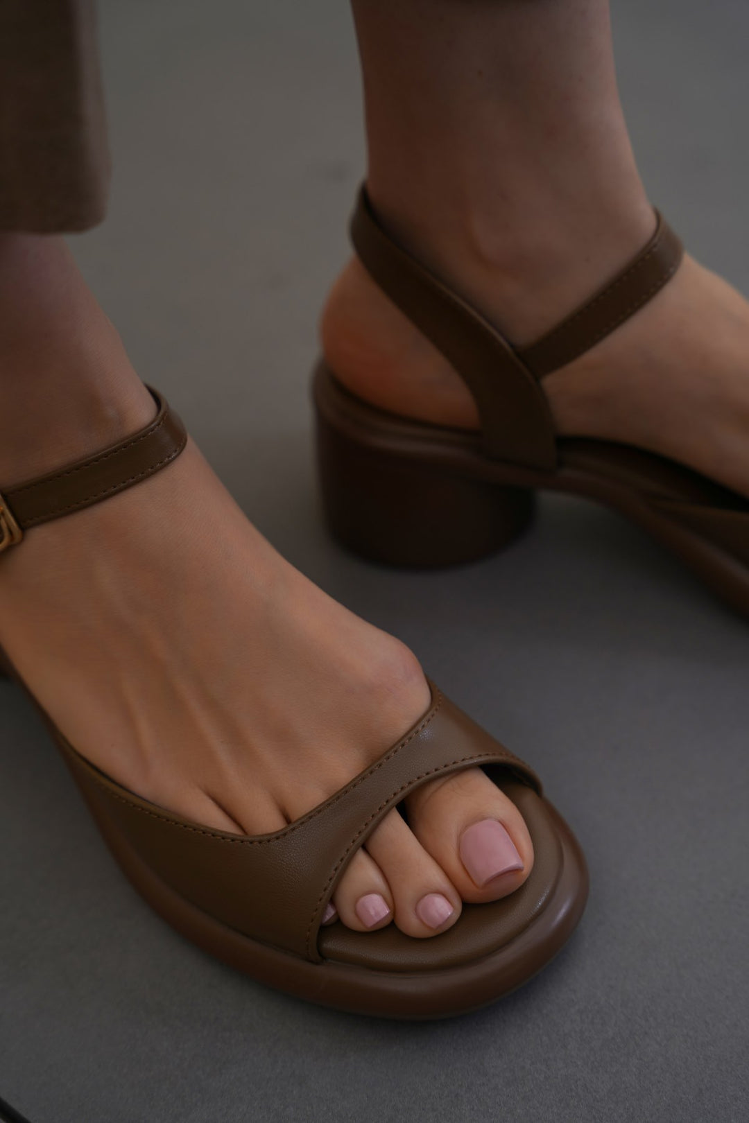 GETAWAY MAMA SANDALS