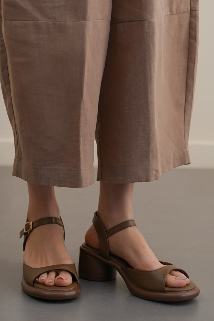 GETAWAY MAMA SANDALS