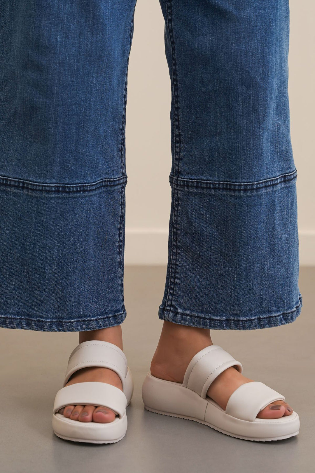 OFF WHITE MARSHMALLOW MAMA SLIDES