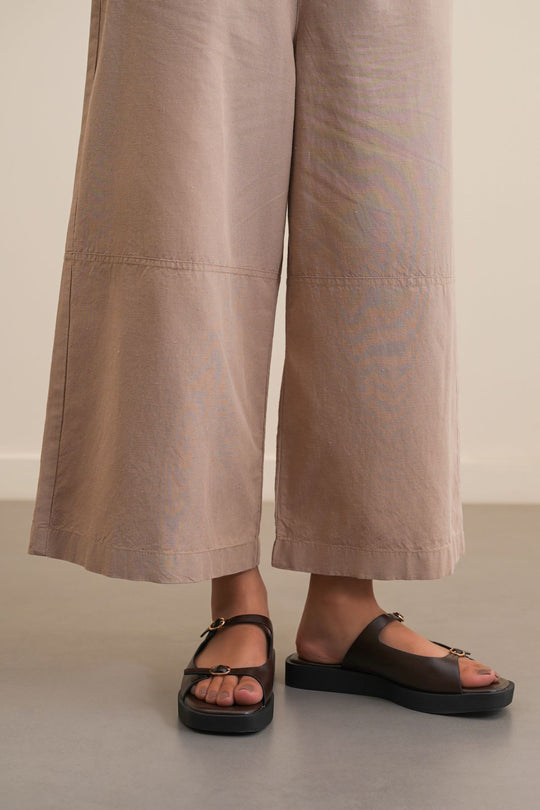 COFFEE MODERN GREEK SLIPPERS