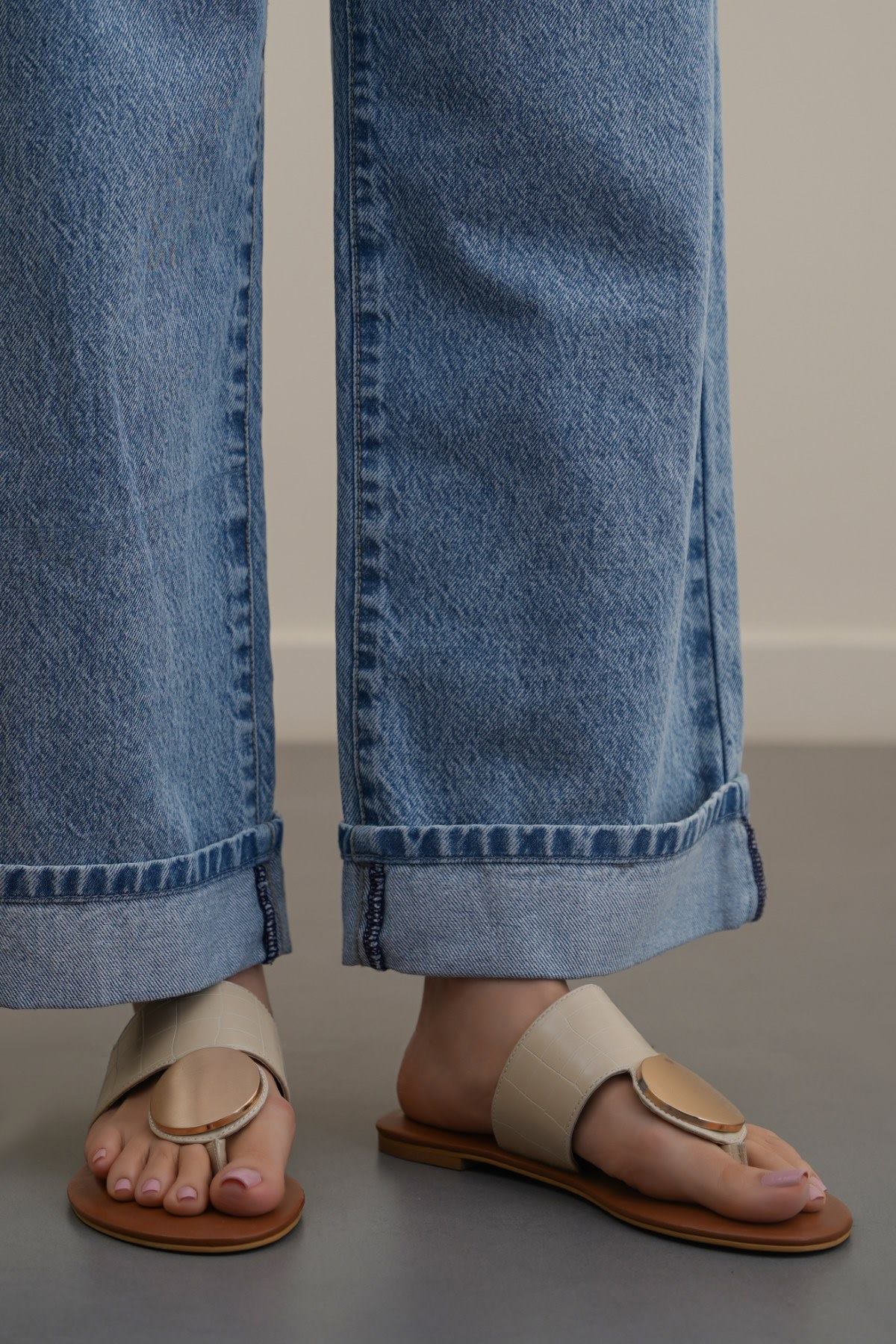 Spring/summer Slides SOFT SUMMER SLIDES – LAMA GLOBAL