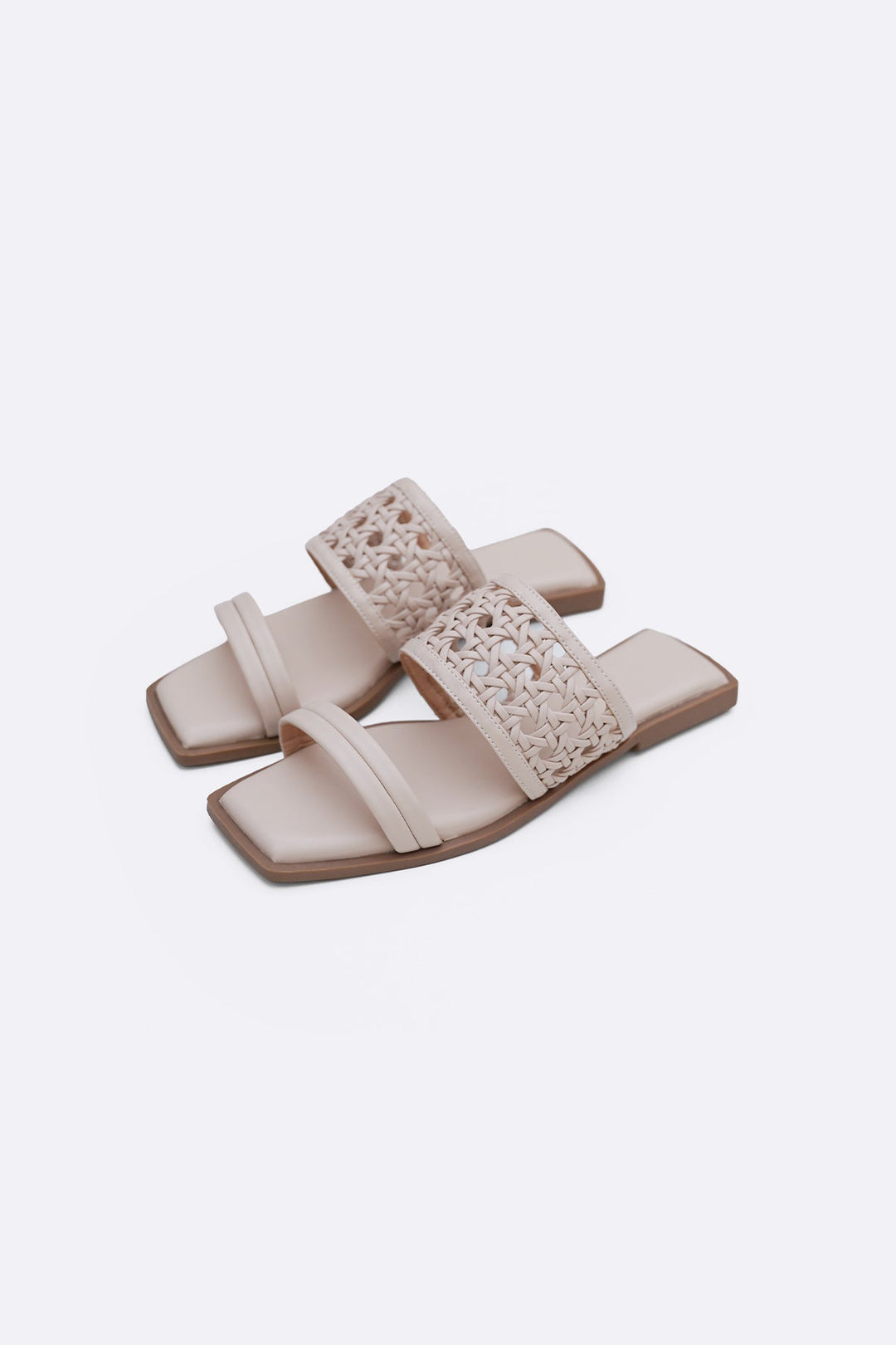 CREAM SUMMER WEAVE SLIDES