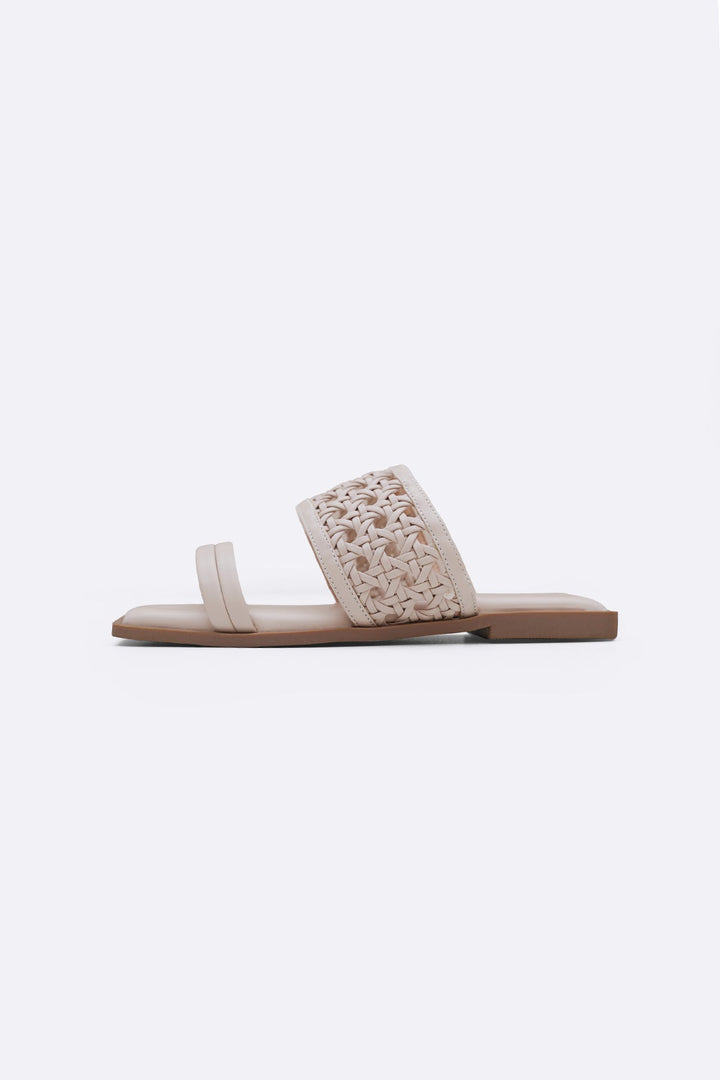 CREAM SUMMER WEAVE SLIDES