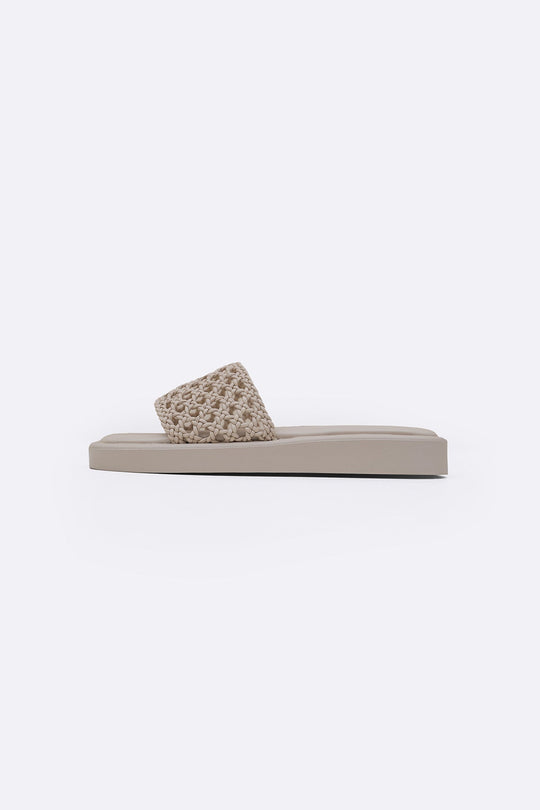 CREAM WEAVE MAMA SLIDES
