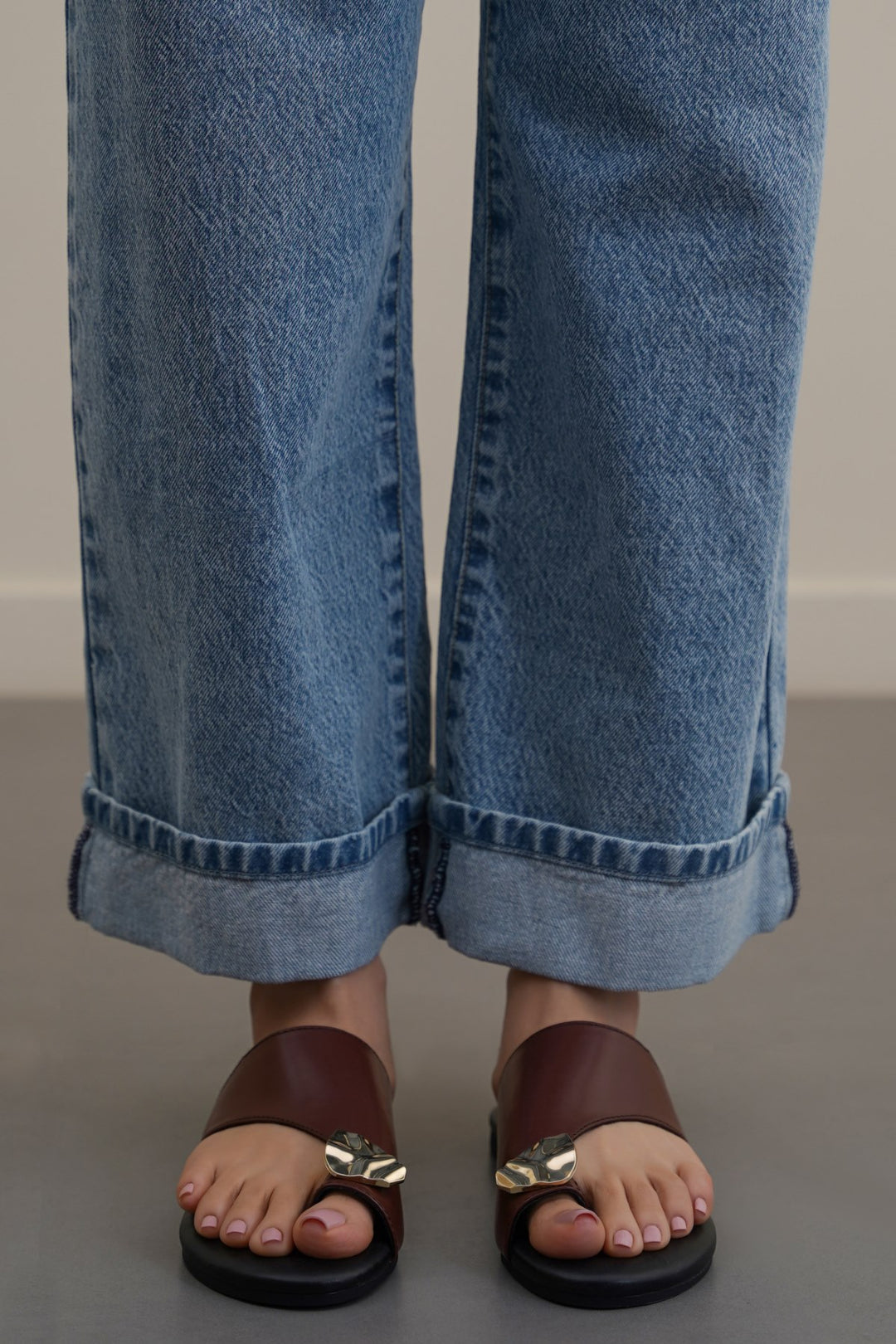 EASY PARTY TOE SLIDES