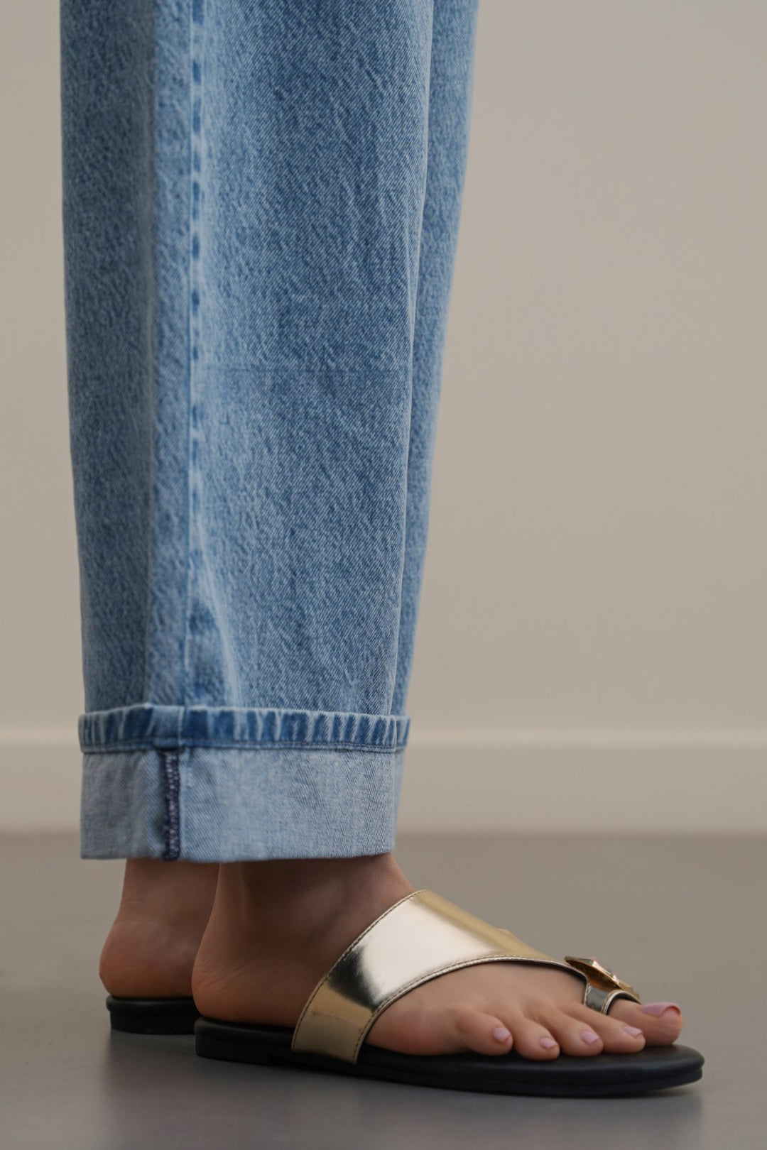 EASY PARTY TOE SLIDES