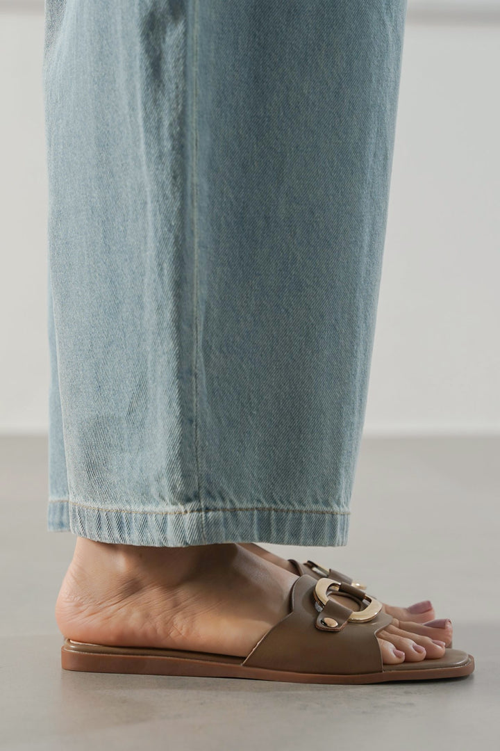 EASY BUCKLE SLIDES