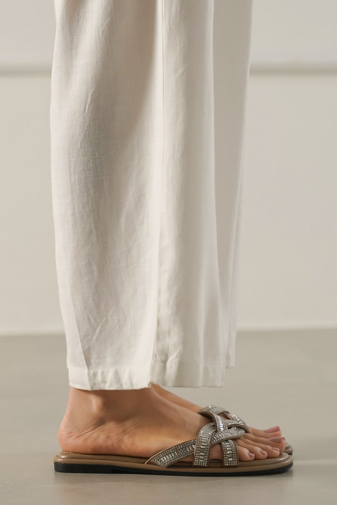 MERINO STUDDED SLIDES