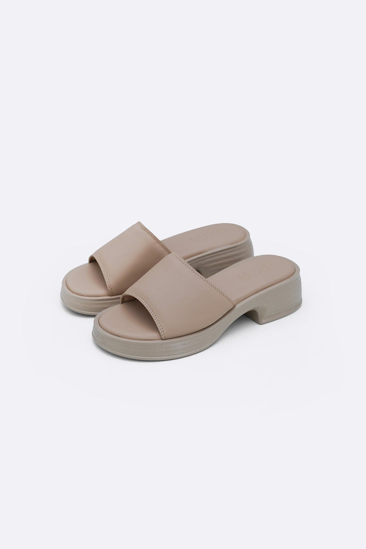 BEIGE COMFY EVERYDAY SLIDES