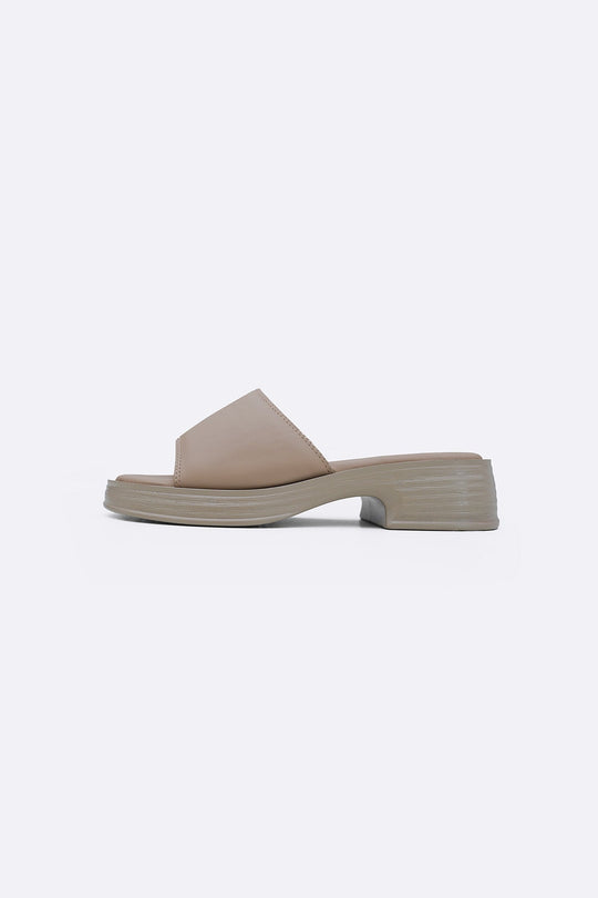 BEIGE COMFY EVERYDAY SLIDES