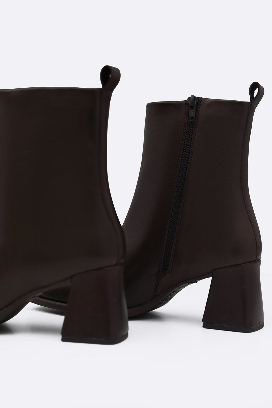 DARK BROWN TOP-STITCH LEATHER BOOTS